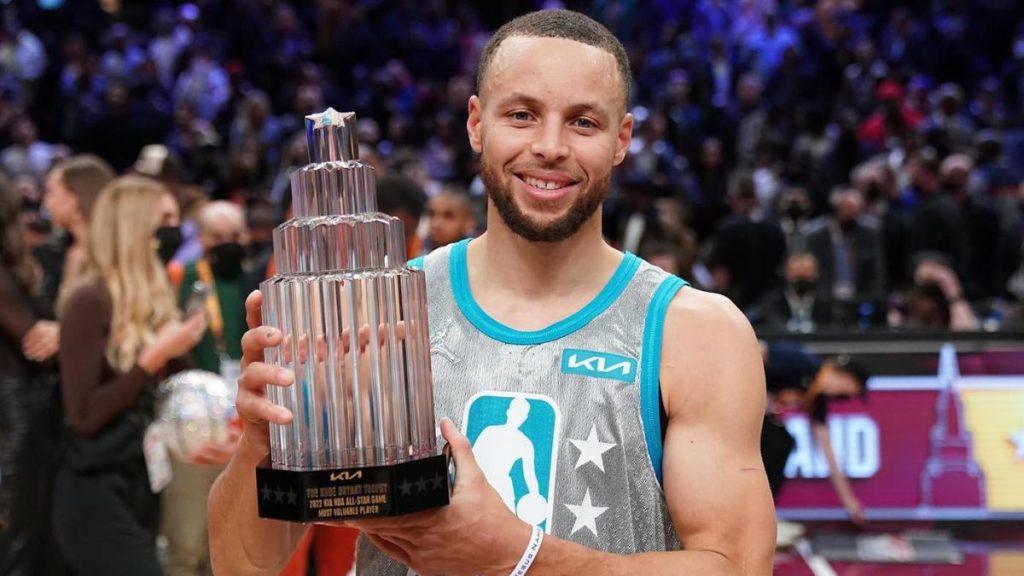 Mecz NBA All-Star 2022: Stephen Curry wygrywa MVP po pobiciu rekordu w liczbie trzech punktów w jednym meczu