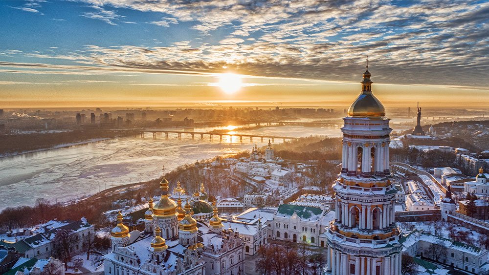 Kontrakty terminowe Dow rosną przed rozmowami rosyjsko-ukraińskimi Akcje Tesli rosną blisko punktu zakupu