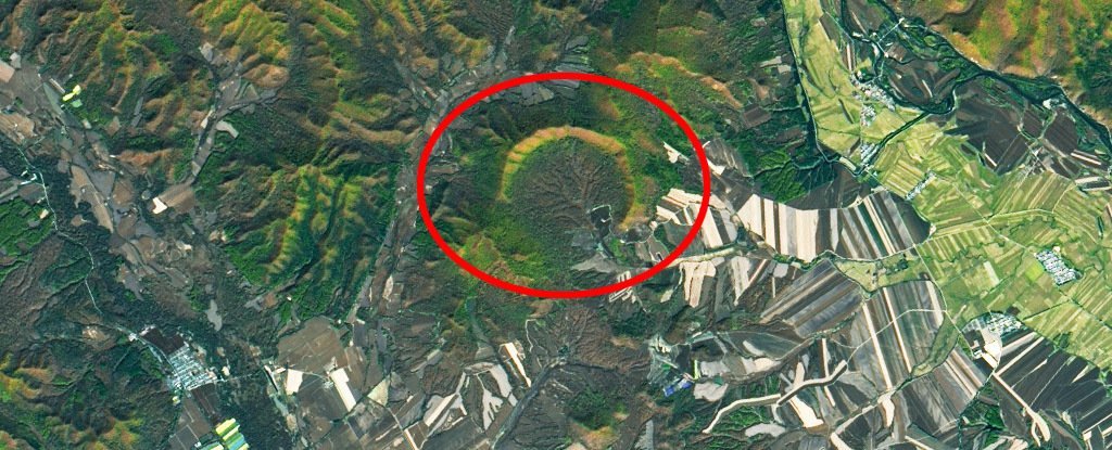 Naukowcy odkryli największy krater na Ziemi 100 000 lat temu