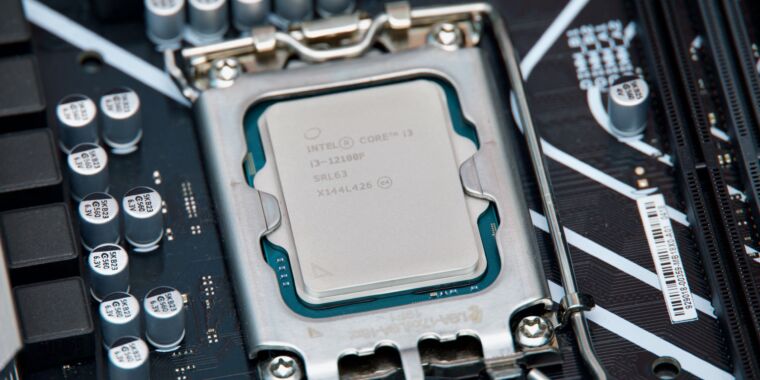 Recenzja Intel Core i3-12100 i i5-12400: Szybki, niedrogi, trudny do krytyki