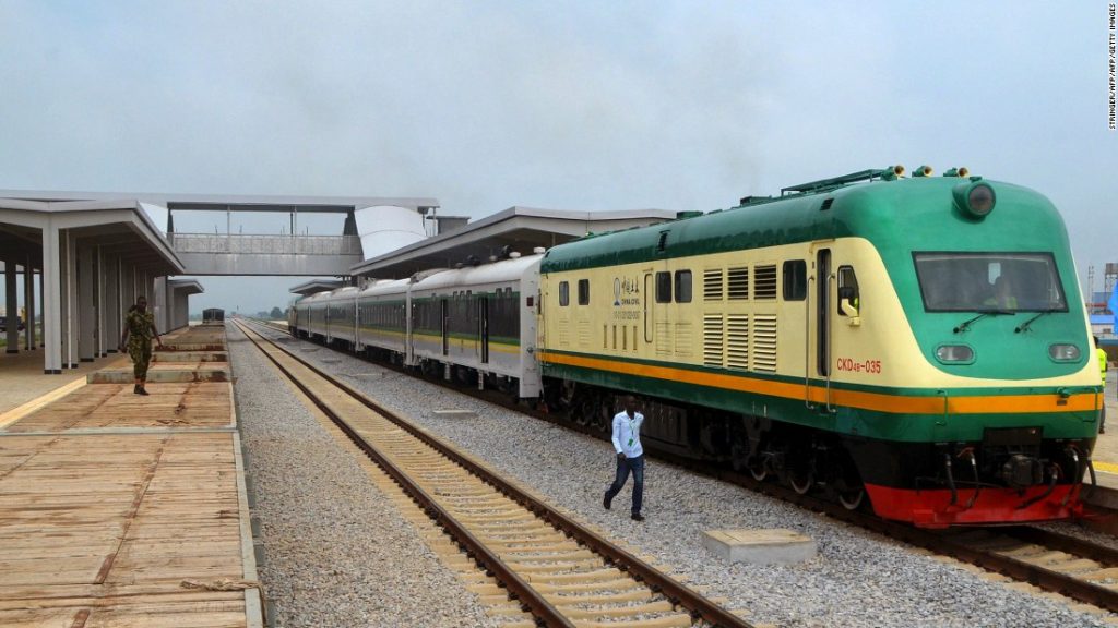 Atak na pociąg w Nigerii: ocalały z zasadzki na pociąg przez uzbrojony gang ujawnia przerażające szczegóły