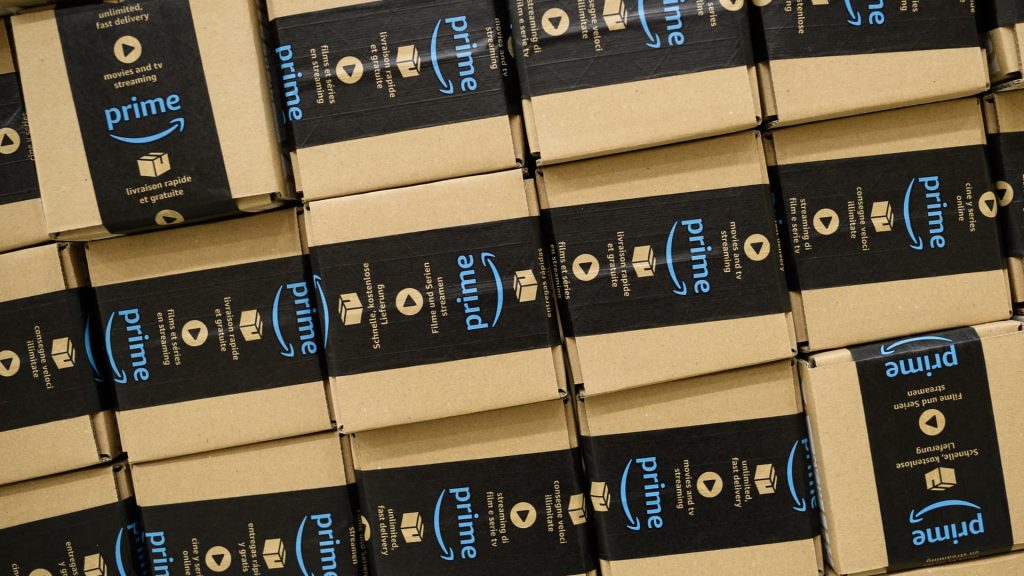Amazon zwiększa konkurencję między FedEx i UPS, rozszerzając Prime na strony trzecie