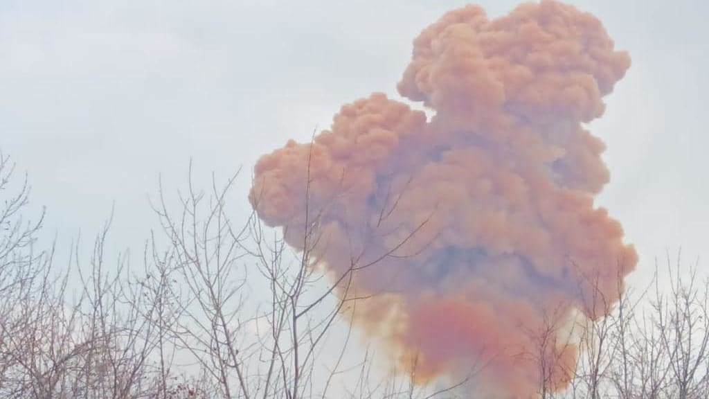 Niedawne okrucieństwa w Rosji uwolniły chmurę kwasu azotowego, który może oślepić Ukraińców