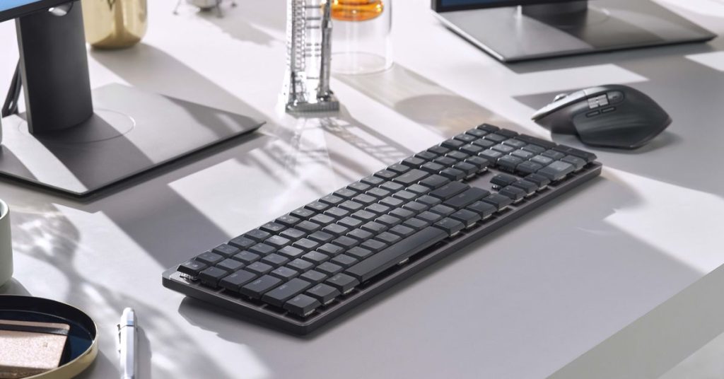 Nowa mysz i klawiatura firmy Logitech zapewnia cichsze klikanie i więcej kliknięć z rzędu