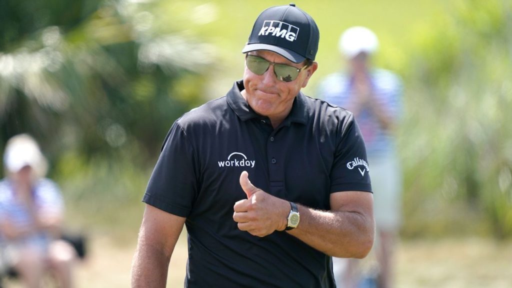 Nieobecność Phila Mickelsona w konkurencyjnym golfie trwa, gdy obrońca tytułu wycofuje się z przyszłotygodniowego PGA Championship