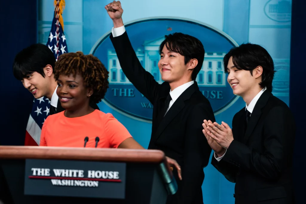 Gość „Dynamitu” w Białym Domu: BTS spotyka się z Bidenem w sprawie dyskryminacji Azji