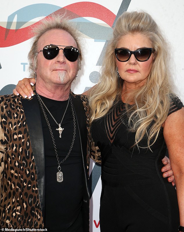 RIP: Linda Kramer, żona perkusisty Aerosmith Joeya Kramera, zmarła w środę, 22 czerwca, w wieku 55 lat;  Para została sfotografowana w Los Angeles w styczniu 2018 r.