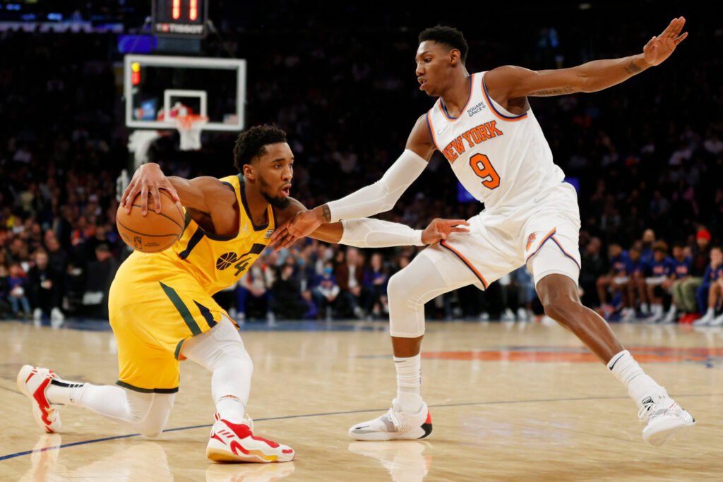 Knicks i Jazz wezmą udział w rozmowach biznesowych Donovana Mitchella
