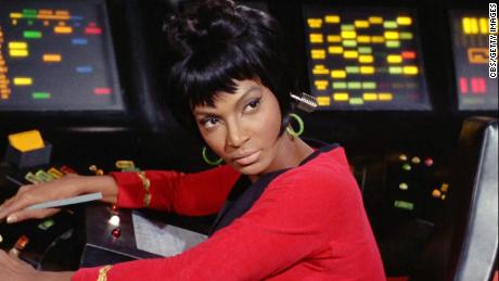 Nichelle Nichols, pionier & #39;  Star Trek & # 39;  Aktorka ma 89 lat