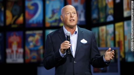 CEO Disneya Bob Chapek otrzymuje nowy trzyletni kontrakt