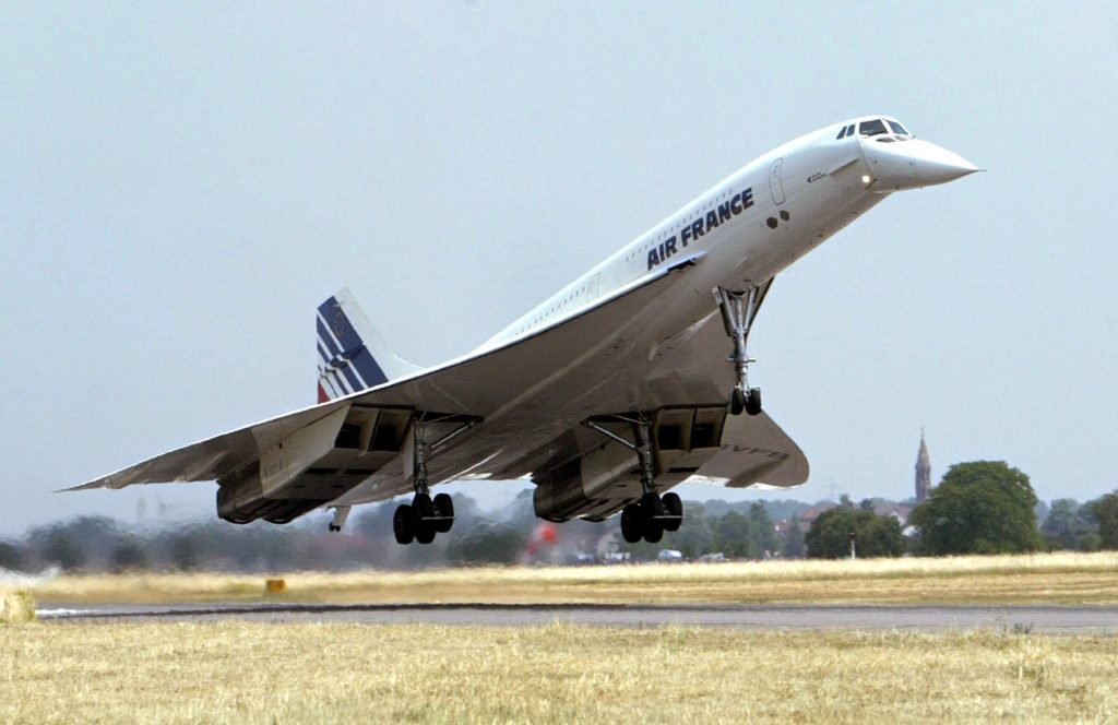 Zarówno British Airways, jak i Air France wykorzystywały Concorde komercyjnie w latach 1976-2003.