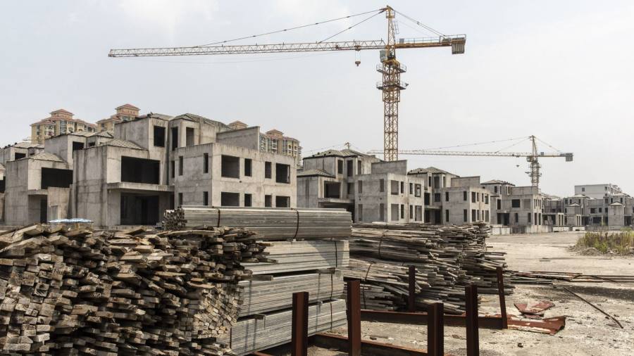 Chiny obniżają 5-letnie oprocentowanie kredytów hipotecznych w miarę pogłębiania się kryzysu na rynku nieruchomości