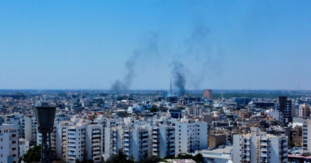 Krwawe bitwy wybuchły w Trypolisie, budząc obawy przed szerszą wojną w Libii