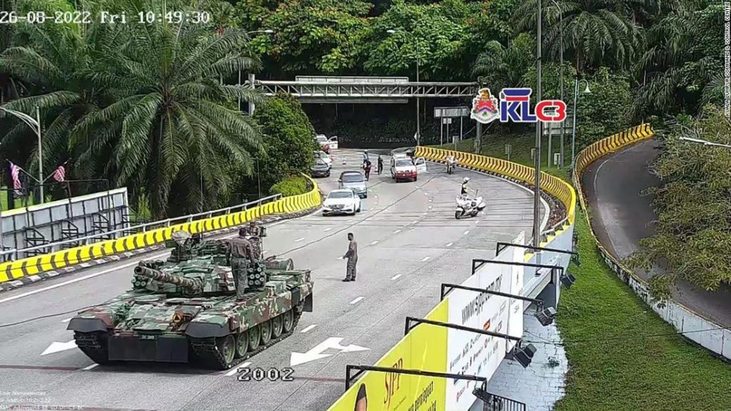 Malezyjska armia przeprasza za zawalenie się czołgów i pojazdów opancerzonych w Kuala Lumpur
