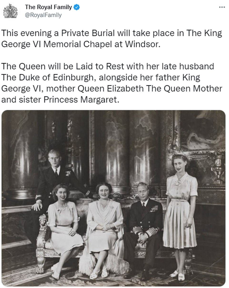 Zeszłej nocy specjalne nabożeństwo, które miało rozpocząć się o 19:30, zostało utajnione, gdy król Karol pochował swoją matkę, królową.  To rzadko widywane zdjęcie z 1947 roku zostało opublikowane wczoraj wieczorem