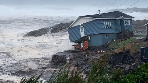 W sobotę dom walczy z silnymi wiatrami spowodowanymi przez burzę tropikalną Fiona w Kraju Basków, Nowej Fundlandii i Labradorze.