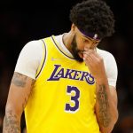 Anthony Davis z Los Angeles Lakers mówi, że nieujawniona kontuzja nadgarstka doprowadziła do oddania strzału z dystansu w zeszłym sezonie.