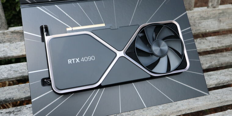 Obecnie testujemy Nvidię RTX 4090 – pokażmy, jak ciężki jest