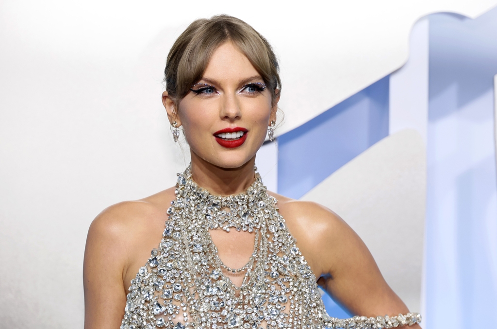 Dziennikarze sportowi odnoszą się do „Północy” Taylora Swifta podczas transmisji – Billboard