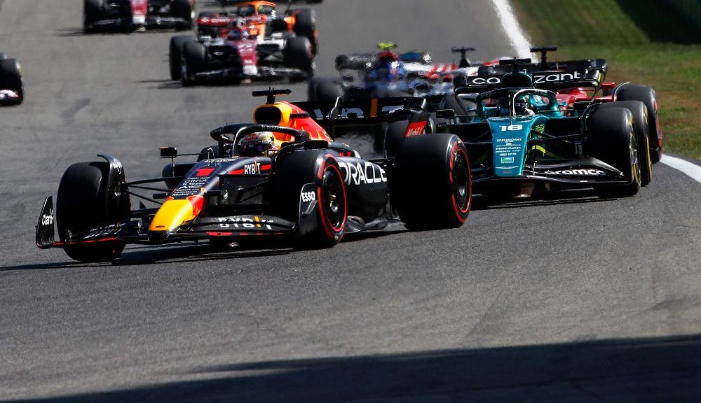 Aston Martin cytował Astona Martina potwierdzający przekroczenie limitu kosztów Red Bulla przez FIA