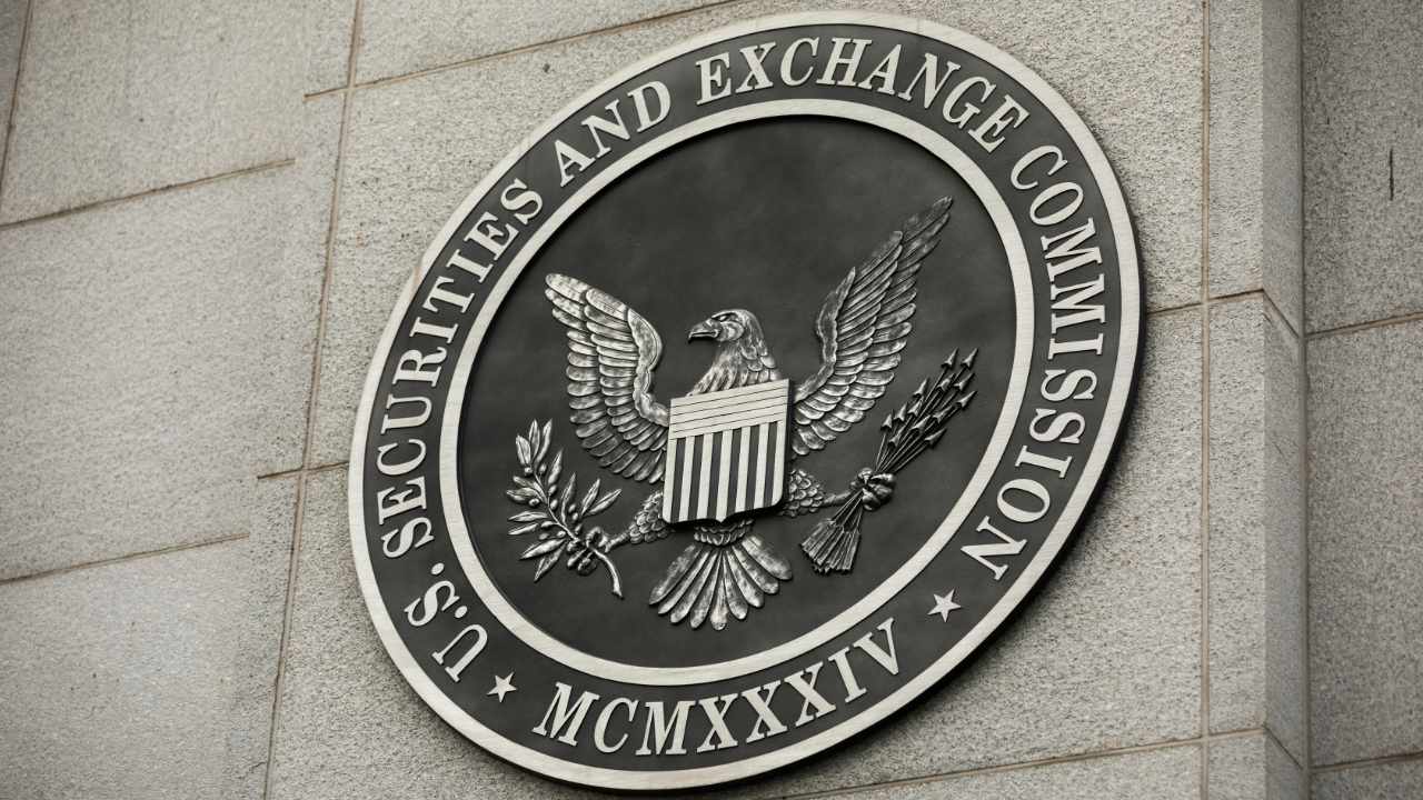 SEC pobiera opłaty od 2 firm, 4 osób w systemie Crypto Pump and Dump – rozporządzenie dotyczące wiadomości Bitcoin