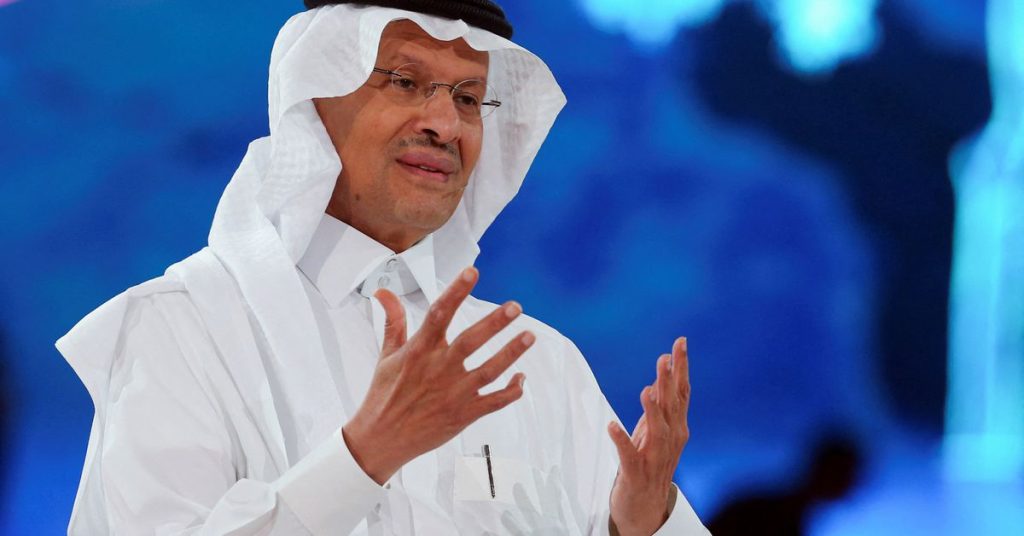 Saudyjski minister energetyki mówi, że Arabia Saudyjska jest „dojrzałymi młodymi ludźmi” w spór z USA