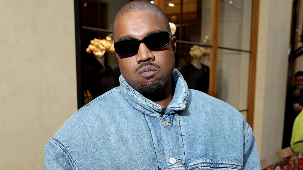 Twitter usunął tweeta Kanye Westa za naruszenie zasad Twittera - The Hollywood Reporter
