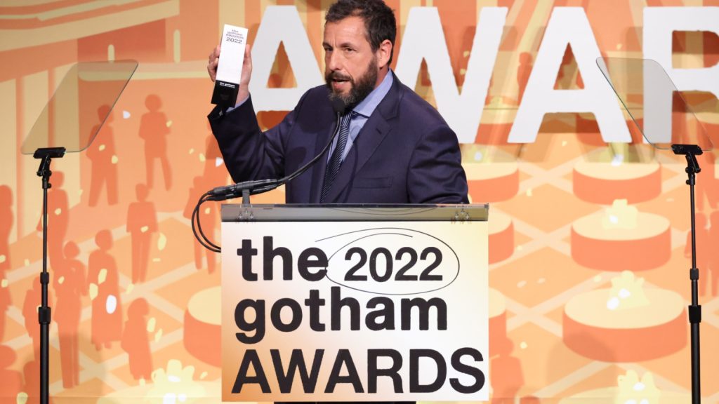 Adam Sandler pozwala swoim córkom napisać przemówienie Wild Gotham Awards - Rolling Stone