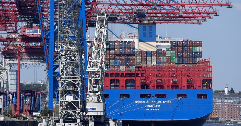 Chiny twierdzą, że USA „nie mają prawa” ingerować w umowę dotyczącą portu w Hamburgu
