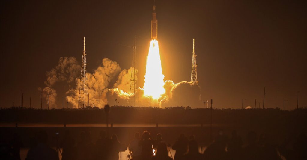 NASA otwiera drogę powrotną na Księżyc wraz z wystrzeleniem rakiety Artemis I