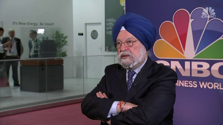 Obejrzyj pełny wywiad CNBC z ministrem ropy naftowej Indii, Hardeepem Singhem Puri