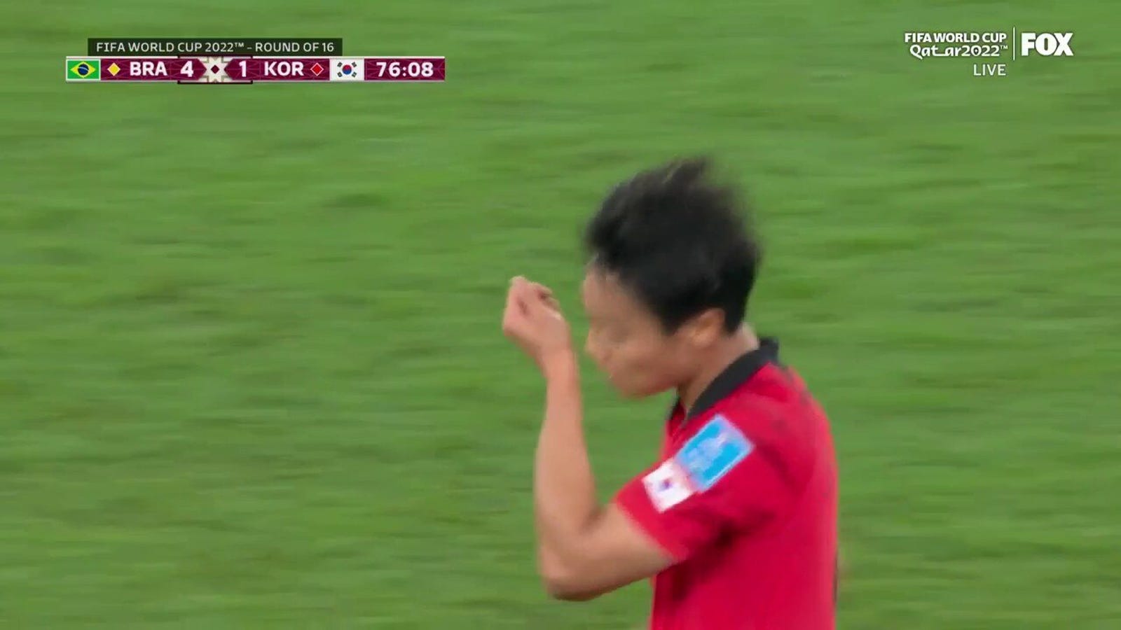 Baek Seung-ho z Korei Południowej strzela gola przeciwko Brazylii w 76 minut