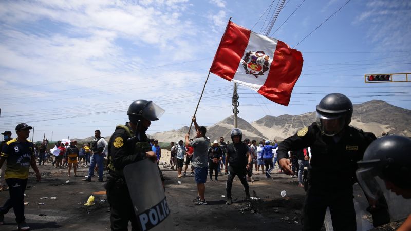 Były prezydent Peru Castillo skazany na 18 miesięcy więzienia, gdy protestujący ogłosili „bunt”