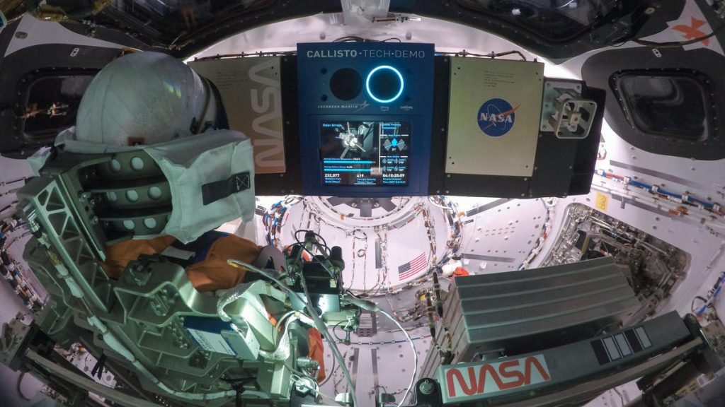 NASA ukryła pisanki na kapsule Artemis 1 Orion